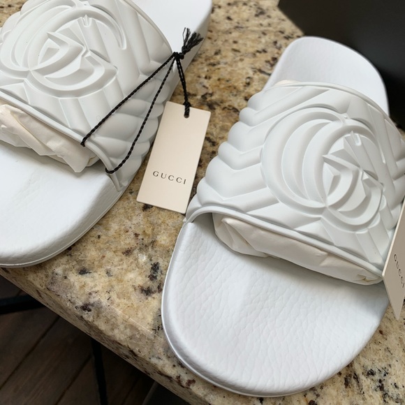 Authentic Sliders Size 11 - Picture 2 of 4